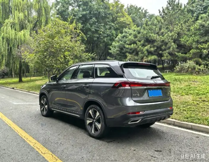 Changan X7 PLUS 2024 Model 1.5T DCT Smart Enjoy Model 5 seat – фото 4