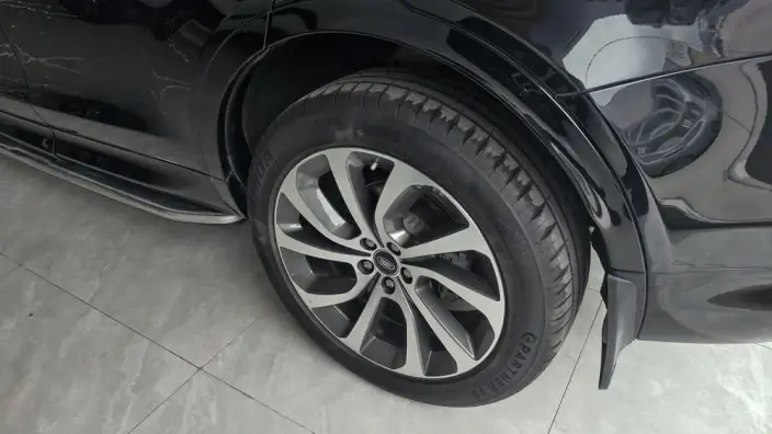 Land Rover Discovery Sport 2020 Model 249PS R-Dynamic S Performance version 5 seat – фото 3