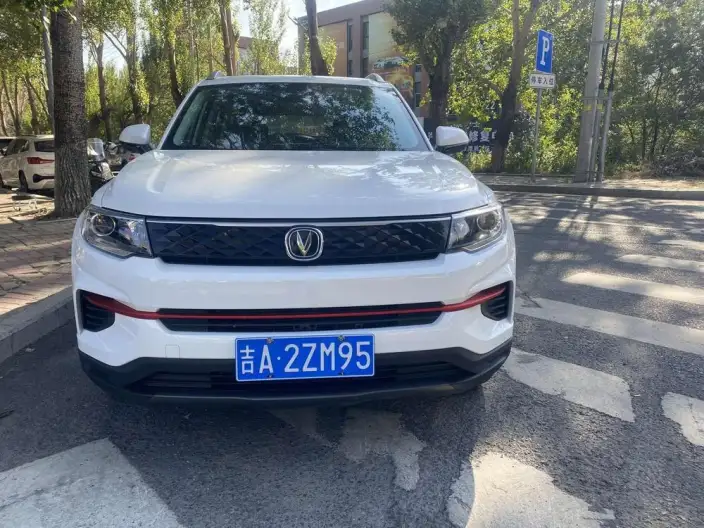 Changan CS35 PLUS 2022 Model 1.6L GDI Manual Luxury Model – фото 2
