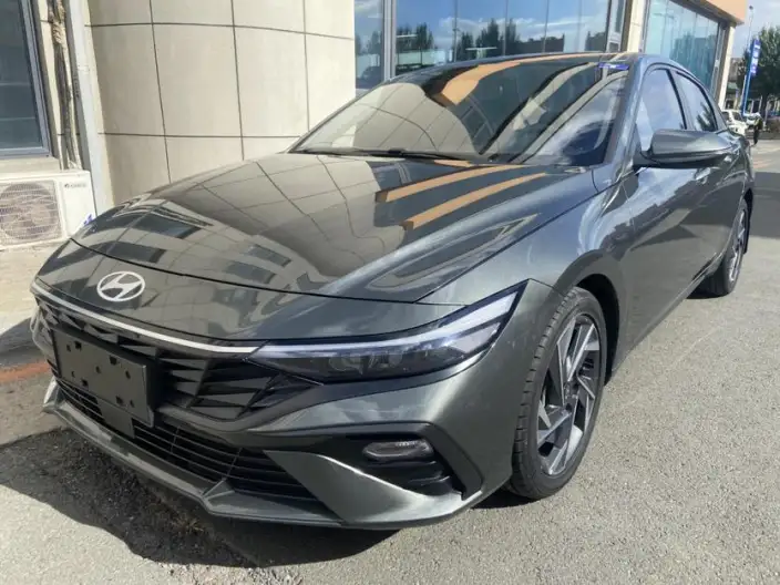 Hyundai Ioniq 2023 Model 1.5L CVT GLX Elite Edition – фото 1
