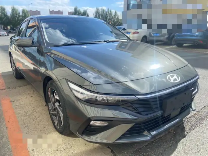 Hyundai Ioniq 2023 Model 1.5L CVT GLX Elite Edition – фото 3