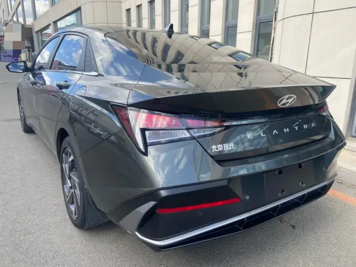Hyundai Ioniq 2023 Model 1.5L CVT GLX Elite Edition – фото 5