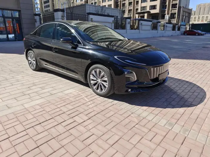 Hongqi E-QM5 2024 Model 450KM Travel Edition 100kW – фото 3