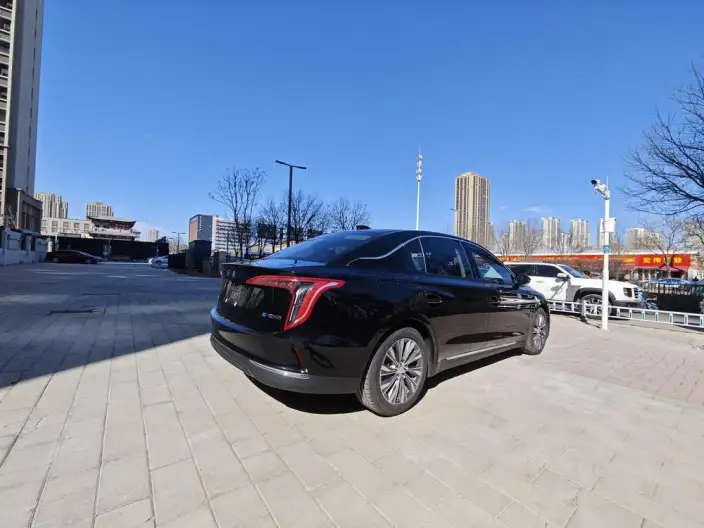 Hongqi E-QM5 2024 Model 450KM Travel Edition 100kW – фото 5