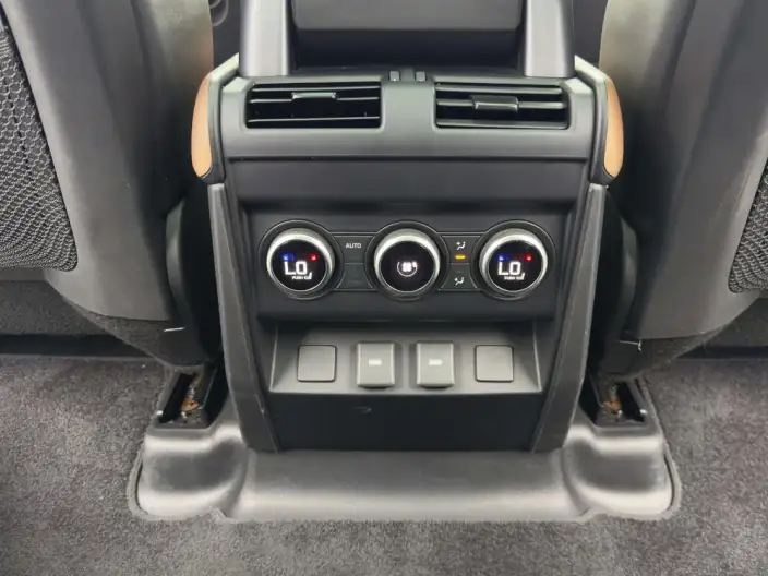 Land Rover Defender 2023 Model Facelift 110 P400 X-Dynamic HSE – фото 8