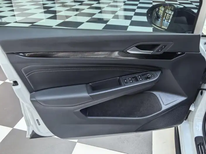 Volkswagen Golf 2021 Model 280TSI DSG R-Line – фото 9