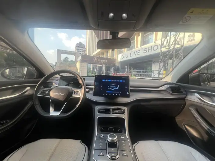 BYD Destroyer 05 2024 Model Honor Edition DM-i 55KM Luxury Model – фото 7
