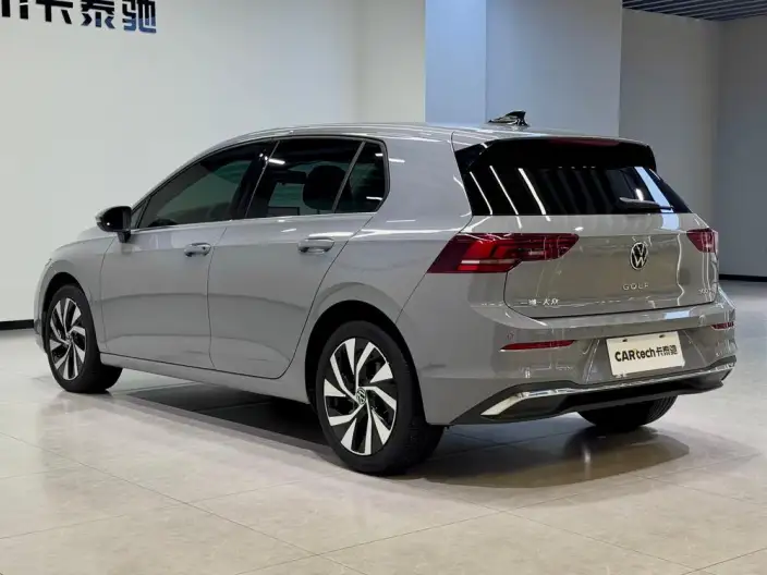 Volkswagen Golf 2025 Model Facelift 300TSI Pro – фото 5