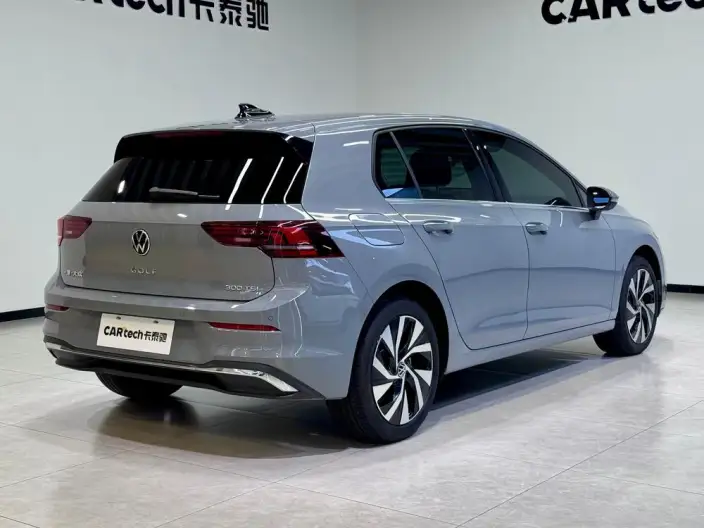 Volkswagen Golf 2025 Model Facelift 300TSI Pro – фото 7