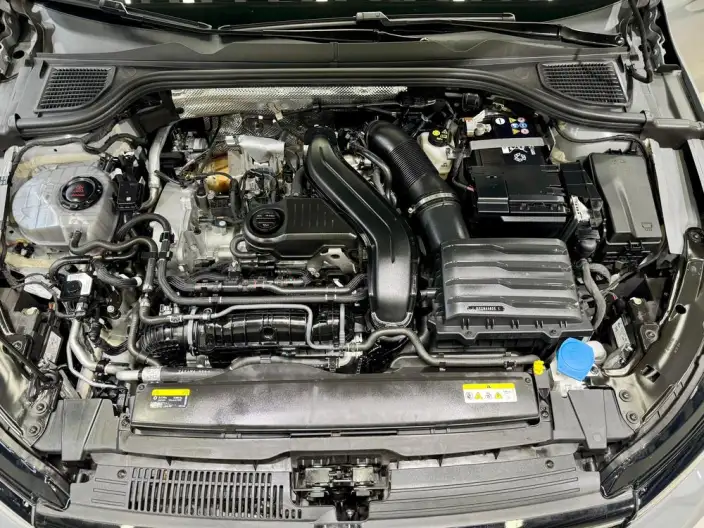 Volkswagen Golf 2025 Model Facelift 300TSI Pro – фото 8
