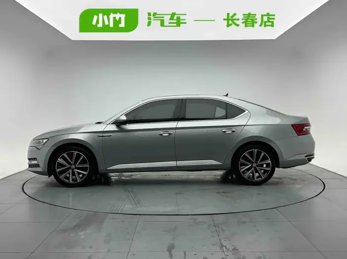 Skoda Superb 2022 Model TSI280 DSG Exclusive Edition – фото 3