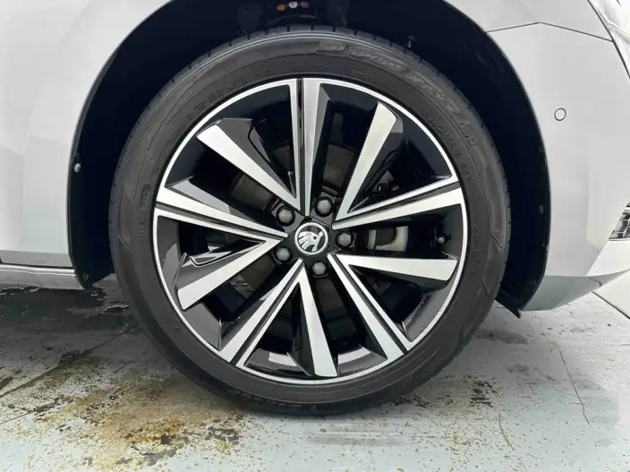 Skoda Superb 2022 Model TSI280 DSG Exclusive Edition – фото 6