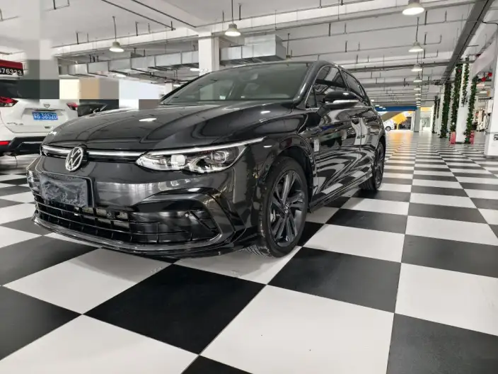 Volkswagen Golf 2021 Model 280TSI DSG R-Line – фото 1