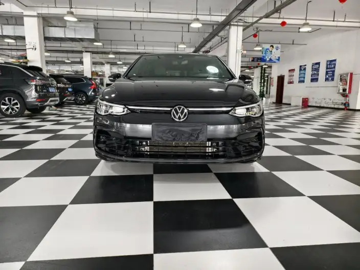 Volkswagen Golf 2021 Model 280TSI DSG R-Line – фото 2