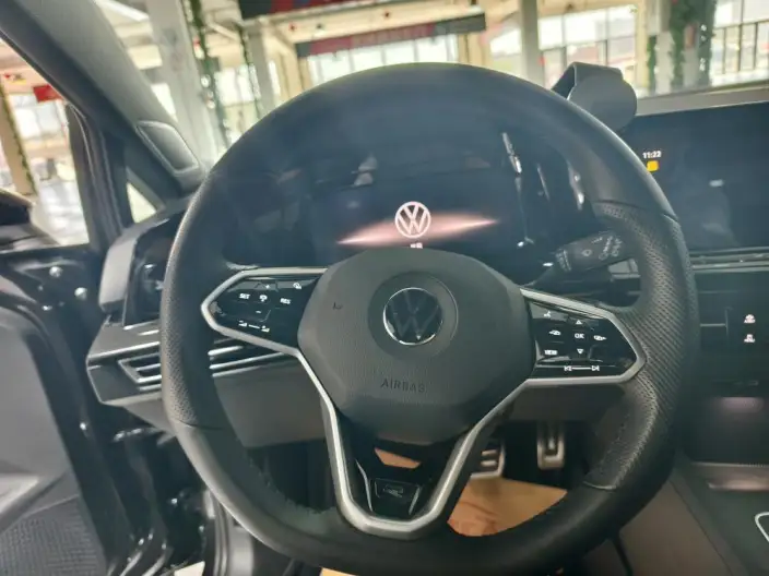 Volkswagen Golf 2021 Model 280TSI DSG R-Line – фото 10