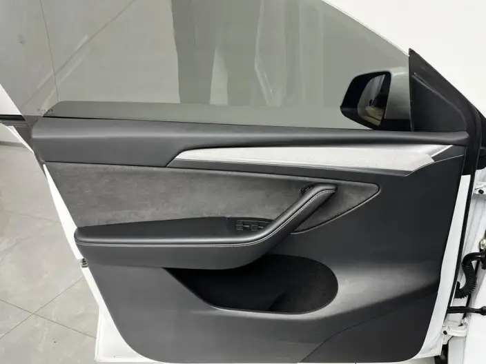 Model Y 2024 Model Rear-wheel drive version – фото 10
