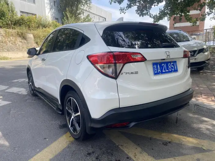 Honda Vezel 2022 Model 1.5L CVT Elite Smart Edition – фото 4