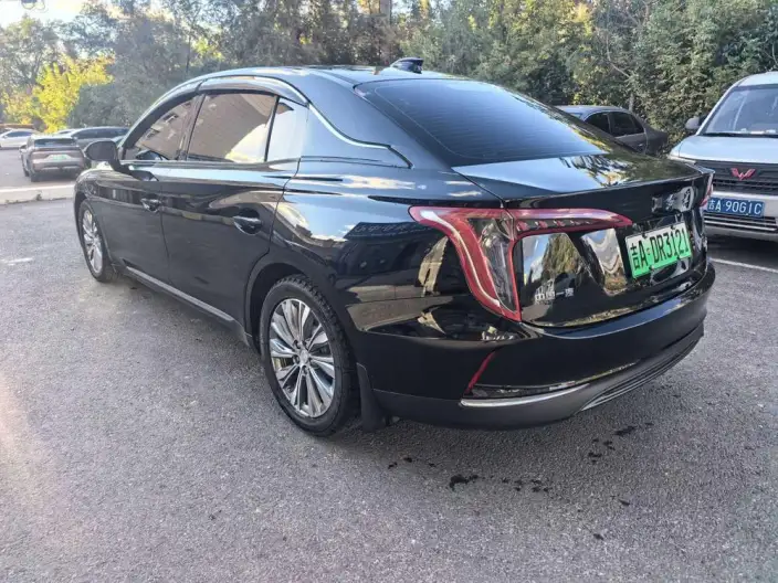 Hongqi E-QM5 2024 Model 610KM PLUS Edition 100kW – фото 4