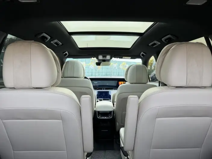 Li Auto ONE 2021 Model Extended Range 6 seat Edition – фото 9