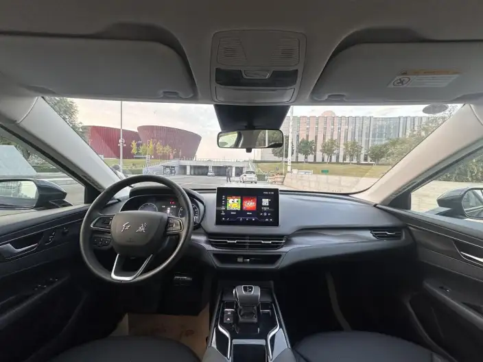 Hongqi E-QM5 2024 Model 450KM Travel Edition 100kW – фото 6
