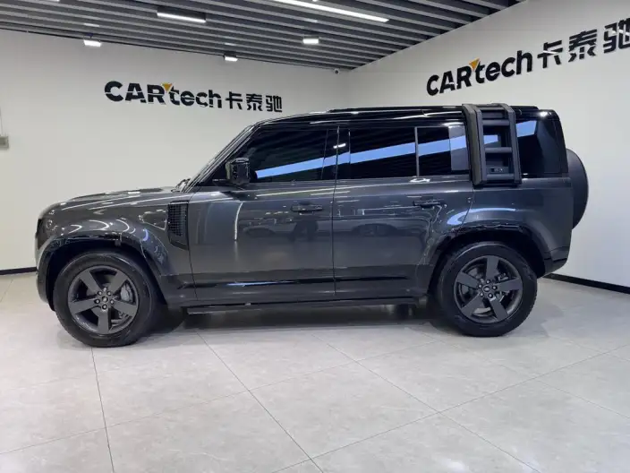 Land Rover Defender 2025 Model 110 3.0T P400 HSE X-Dynamic – фото 4