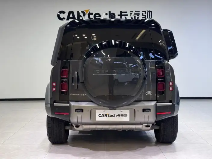 Land Rover Defender 2025 Model 110 3.0T P400 HSE X-Dynamic – фото 6