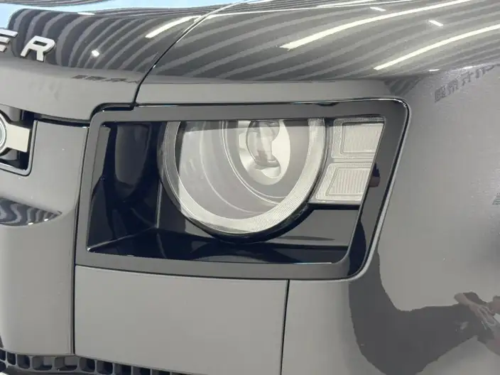 Land Rover Defender 2025 Model 110 3.0T P400 HSE X-Dynamic – фото 9