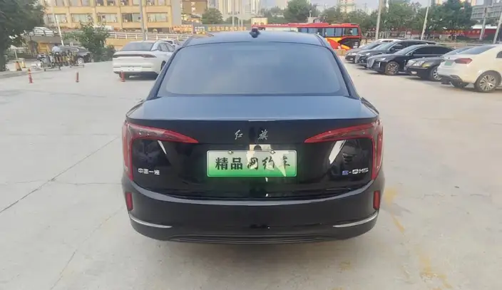 Hongqi E-QM5 2024 Model 450KM Travel Edition 100kW – фото 6