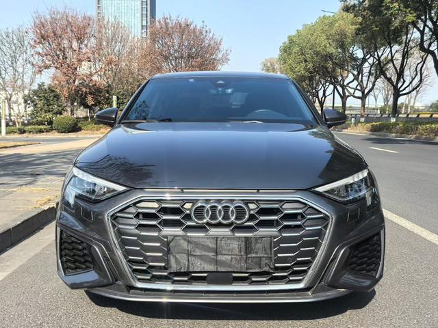 Audi A3 2023 Facelift A3L Limousine 35 TFSI Sport – фото 2