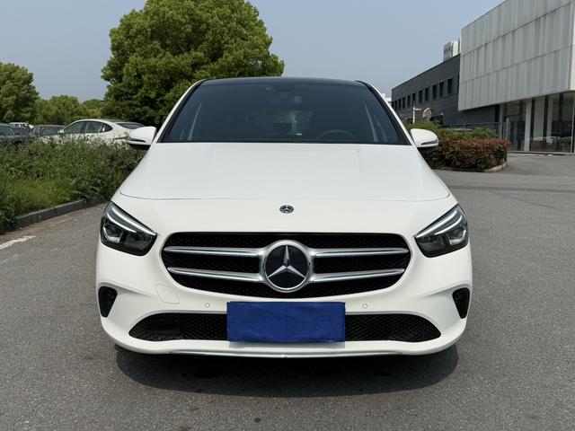 Mercedes-Benz B-Class Модель 2020 года B 200 Dynamic – фото 2