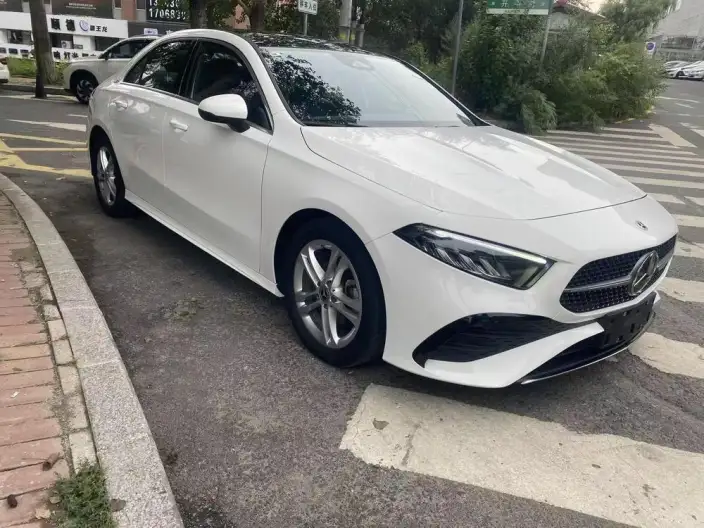 Mercedes-Benz A-class 2023 Model A 180 L Sports sedan – фото 3