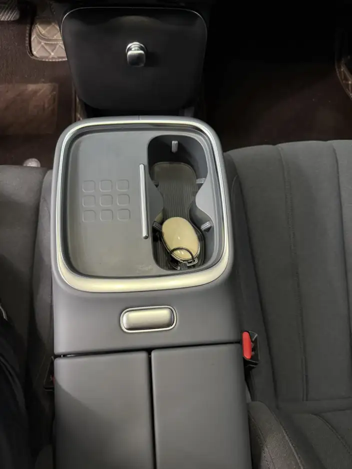 AION UT 2025 Model 330 Starlight Edition – фото 7