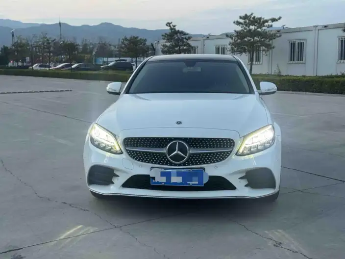 Mercedes-Benz C-Class 2020 Model C 260 L Sports Edition – фото 2