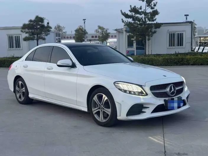 Mercedes-Benz C-Class 2020 Model C 260 L Sports Edition – фото 3