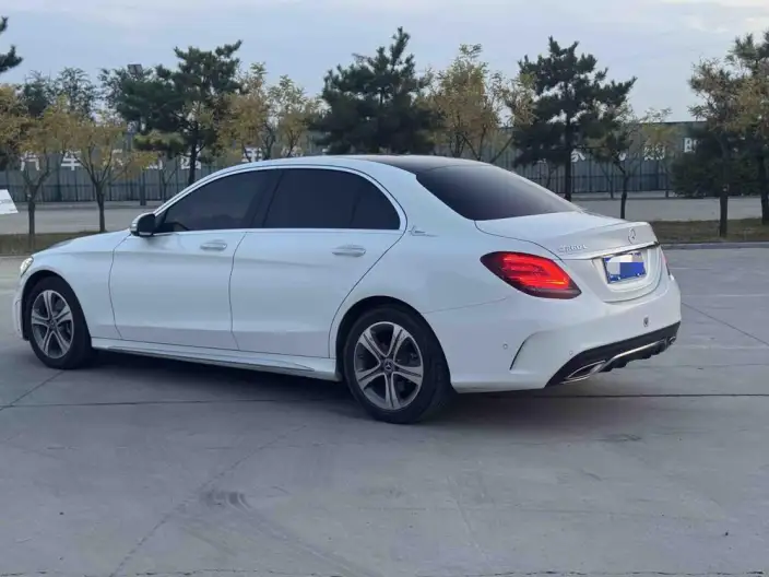 Mercedes-Benz C-Class 2020 Model C 260 L Sports Edition – фото 4