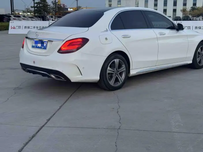 Mercedes-Benz C-Class 2020 Model C 260 L Sports Edition – фото 6