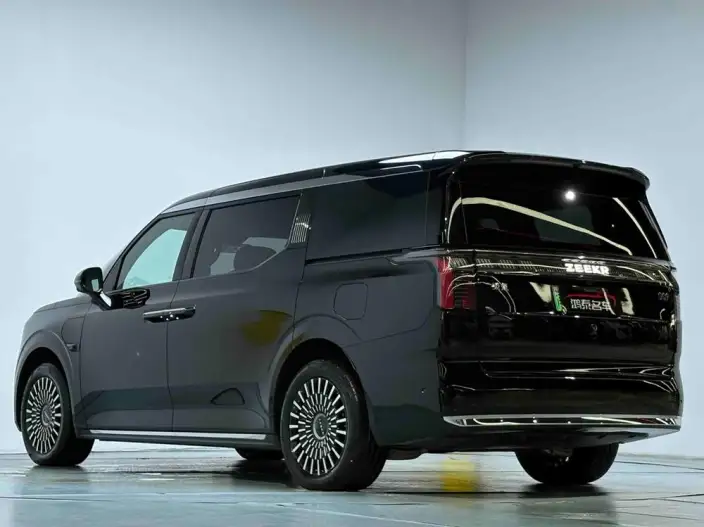 ZEEKR 009 2024 Model VI seat Executive Edition 4WD 108kWh