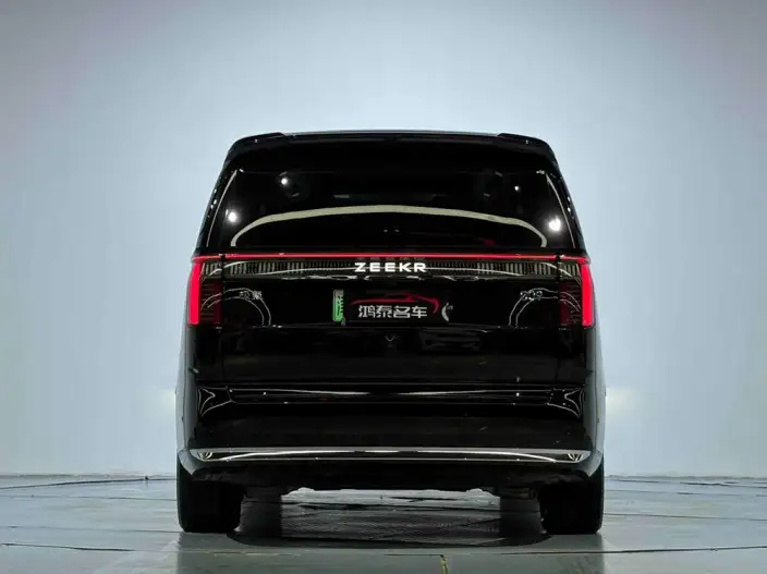 ZEEKR 009 2024 Model VI seat Executive Edition 4WD 108kWh – фото 5