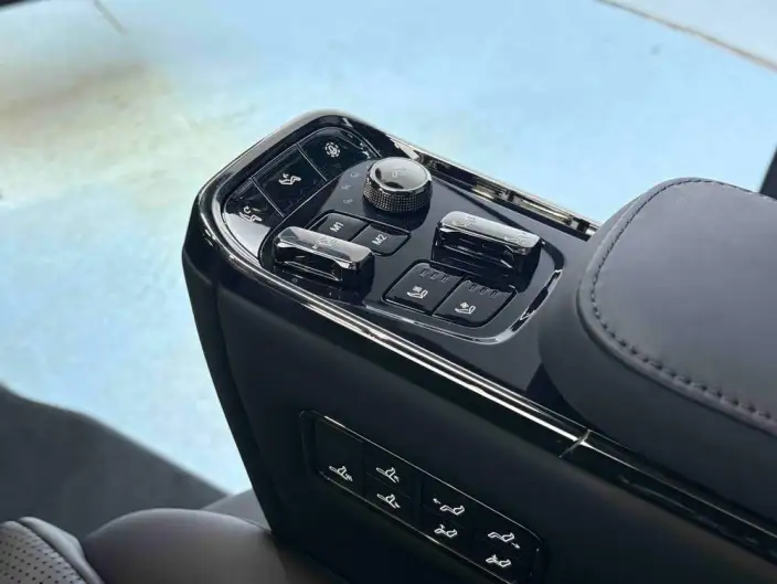 ZEEKR 009 2024 Model VI seat Executive Edition 4WD 108kWh – фото 9