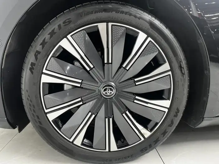 Toyota bZ7 2026 Model 700 Max – фото 9