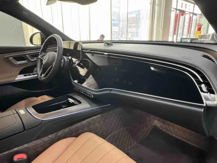 Mercedes-Benz E-Class 2025 Model E 300 L Luxury Model sedan – фото 8