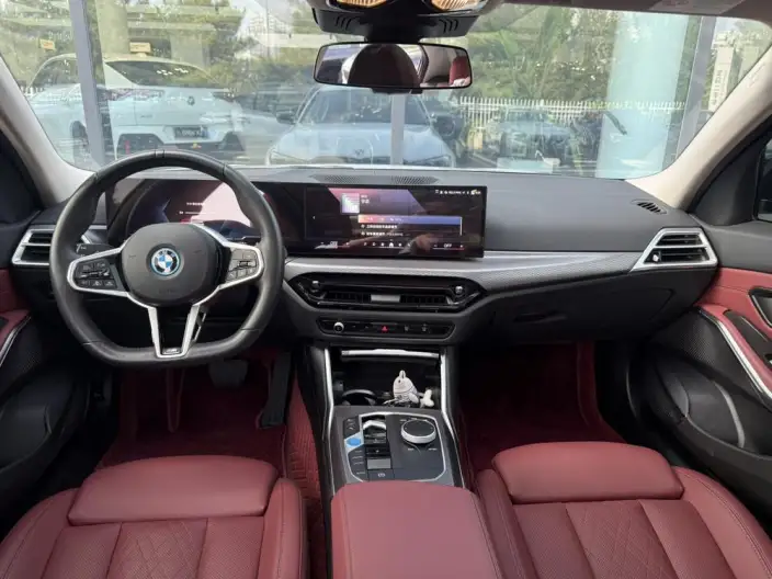 BMW i3 2025 Model eDrive40L Night Set – фото 7