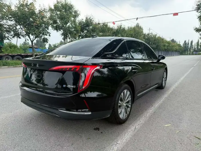 Hongqi E-QM5 2024 Model 450KM Travel Edition 100kW – фото 6