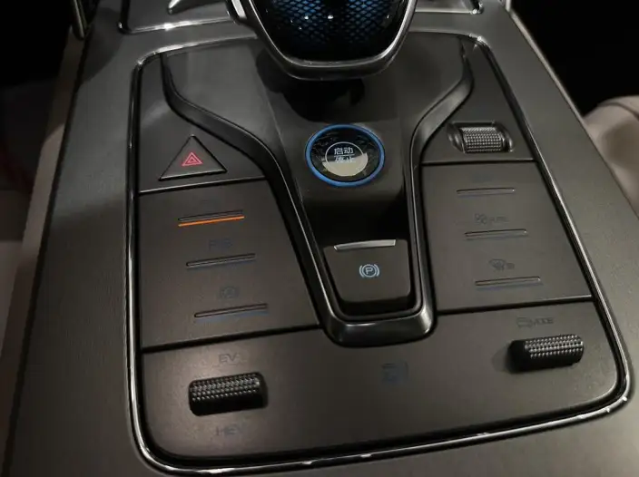 BYD Tang DM 2025 Model Smart Driving Edition DM-i 115KM Noble Model – фото 7