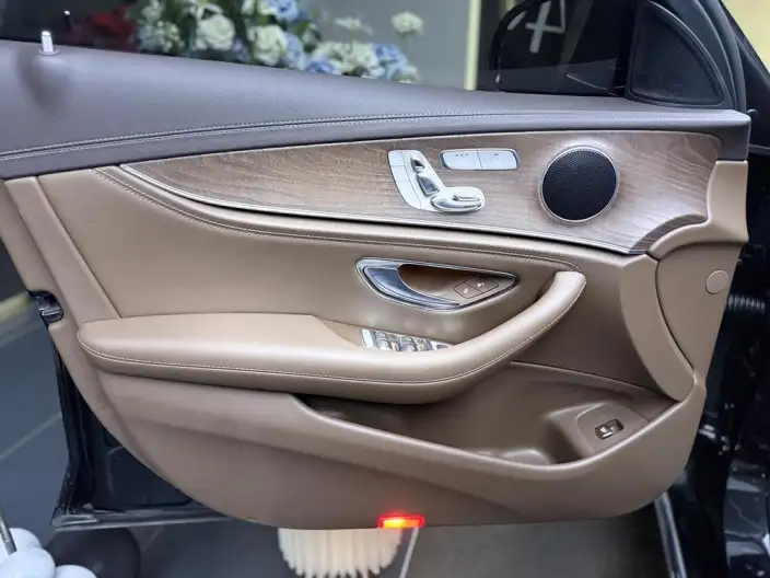 Mercedes-Benz E-Class 2020 Model E 300 L Fashion Model – фото 5