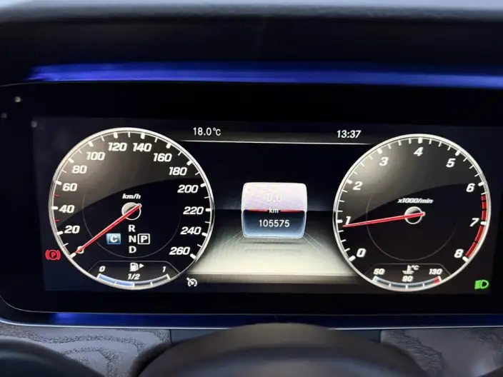Mercedes-Benz E-Class 2020 Model E 300 L Fashion Model – фото 8