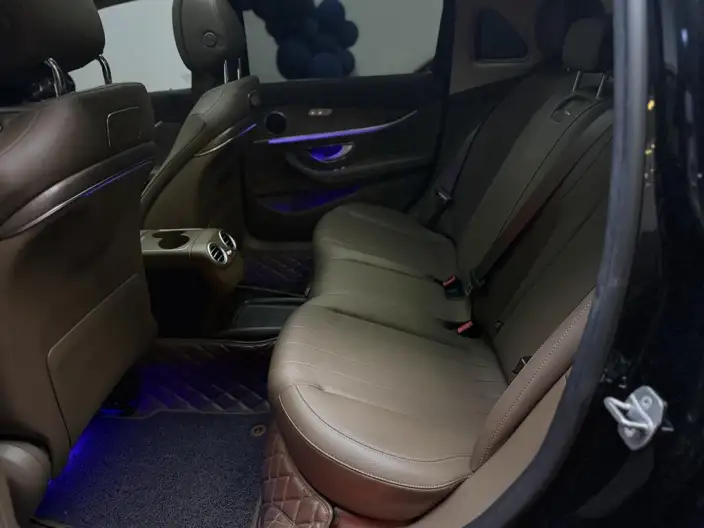 Mercedes-Benz E-Class 2020 Model E 300 L Fashion Model – фото 10