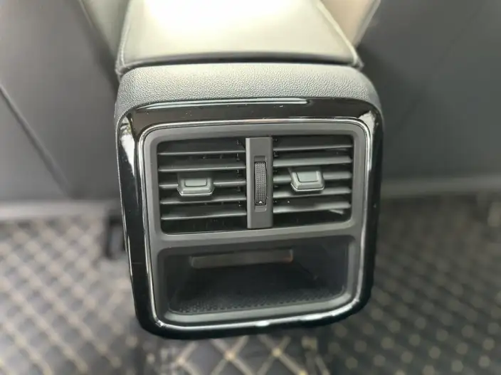 Volkswagen Passat 2024 Model 280TSI Business Edition – фото 8