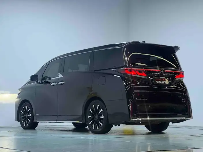 Vellfire 2024 Model 2.5L Automatic 4WD 7 seat Parallel Imported – фото 5
