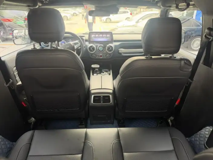 BAIC BJ40 2020 Model 2.0T Automatic 4WD Tribute to the 2020 Edition Warrior Model – фото 7